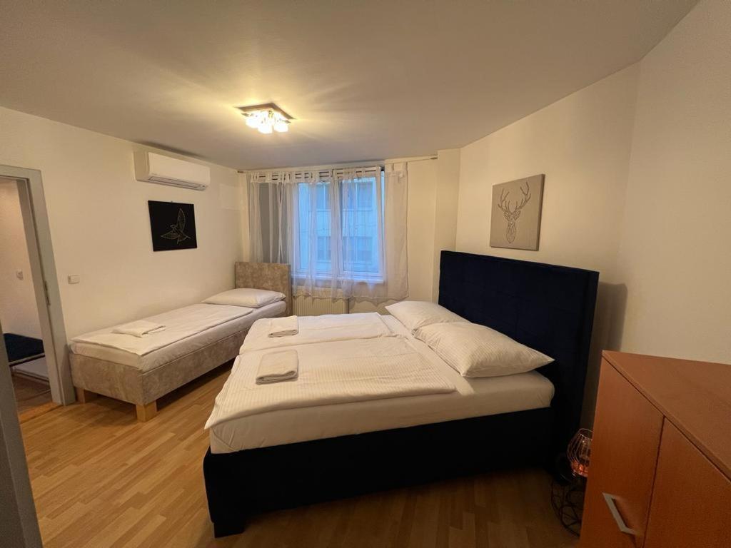 Iren Apartment Братислава Экстерьер фото